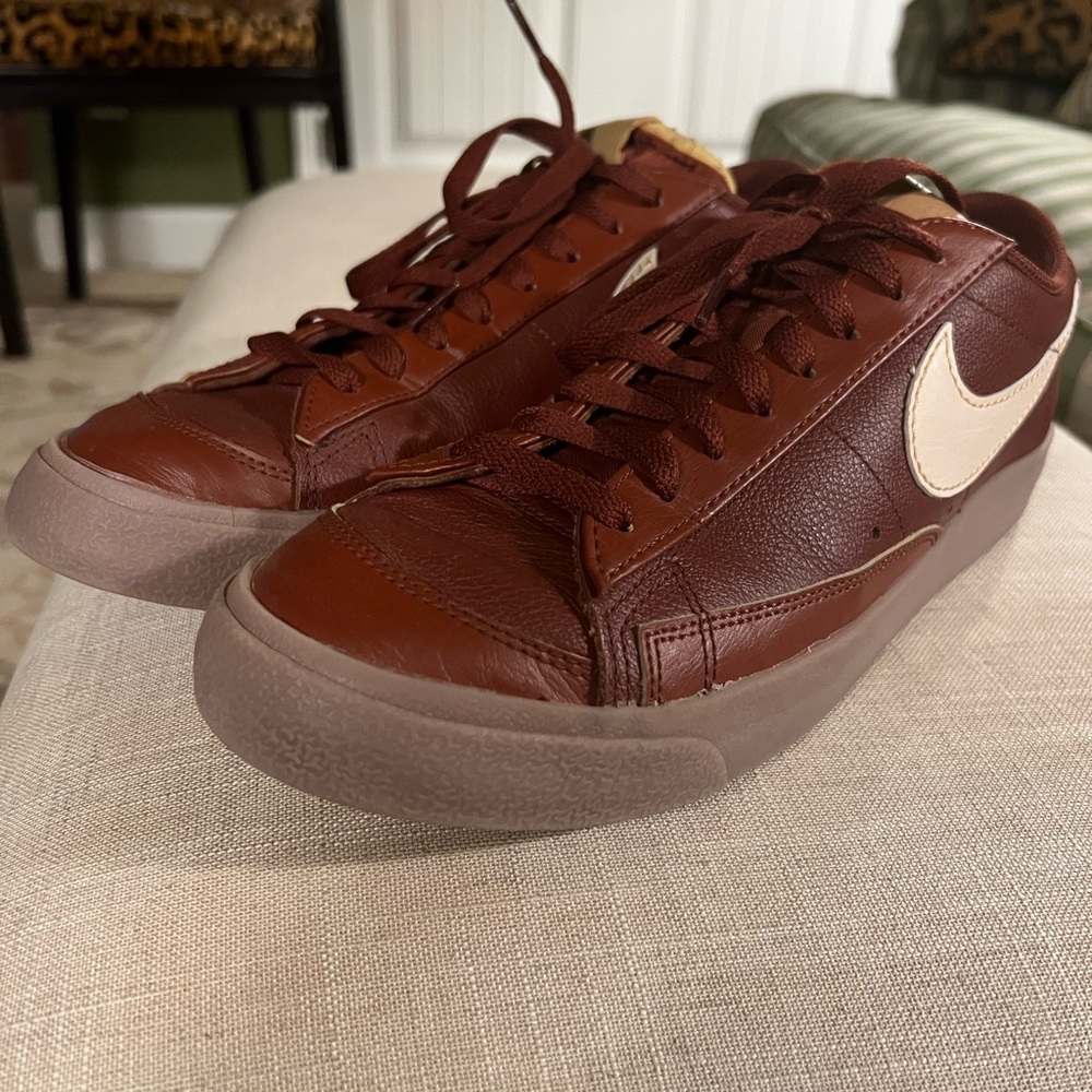 Nike Blazer Low ‘77 EMB - Oxen Brown Pearl White - Size 10